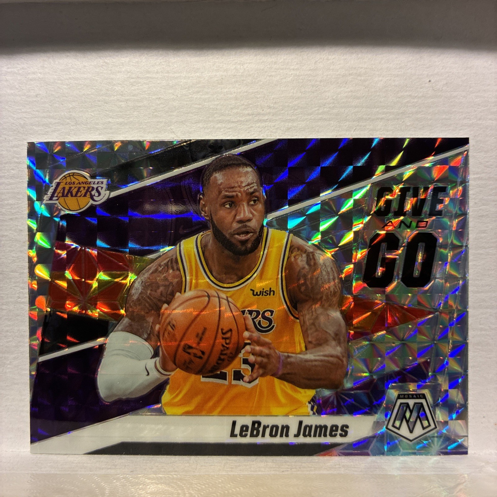 2019-20 Panini Mosaic - Give and Go LeBron James #8 Silver Mosaic Prizm