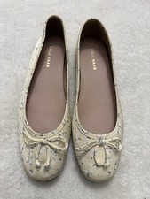 Cole Haan Beige Blue Floral Fabric Ballet Flats Bow Round Toe Slip On Women