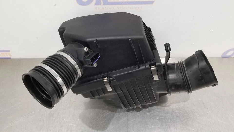 07 BMW M5 E60 5.0L V10 AIR CLEANER AIR BOX ASSEMBLY LEFT DRIVER 13717839024 - Image 3 of 4