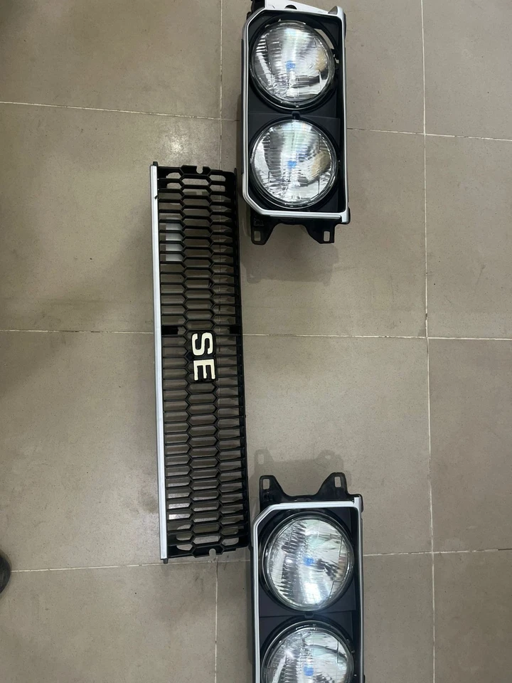 Montaje completo de faros Toyota Corolla Conversion 1970-1983 -KE70-TE72-KE75 Foto 4 de 4