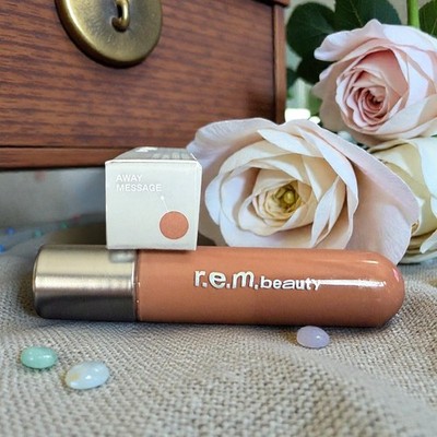 r.e.m. beauty - On Your Collar Plumping Lip Gloss ''Away Message'' - *NIB*