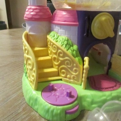 Squinkies Wedding Castle Suprize Playset 2011 CASTLE, 4 FIGURES W/ BUBBLES