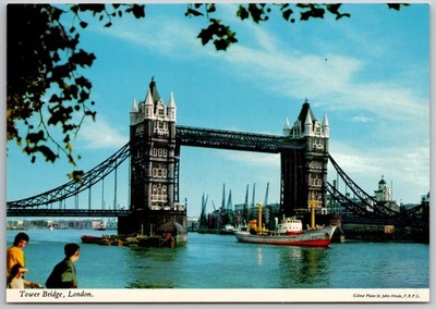 Vintage KARDORAMA Tower Bridge London Postcard - John Hinde Photo