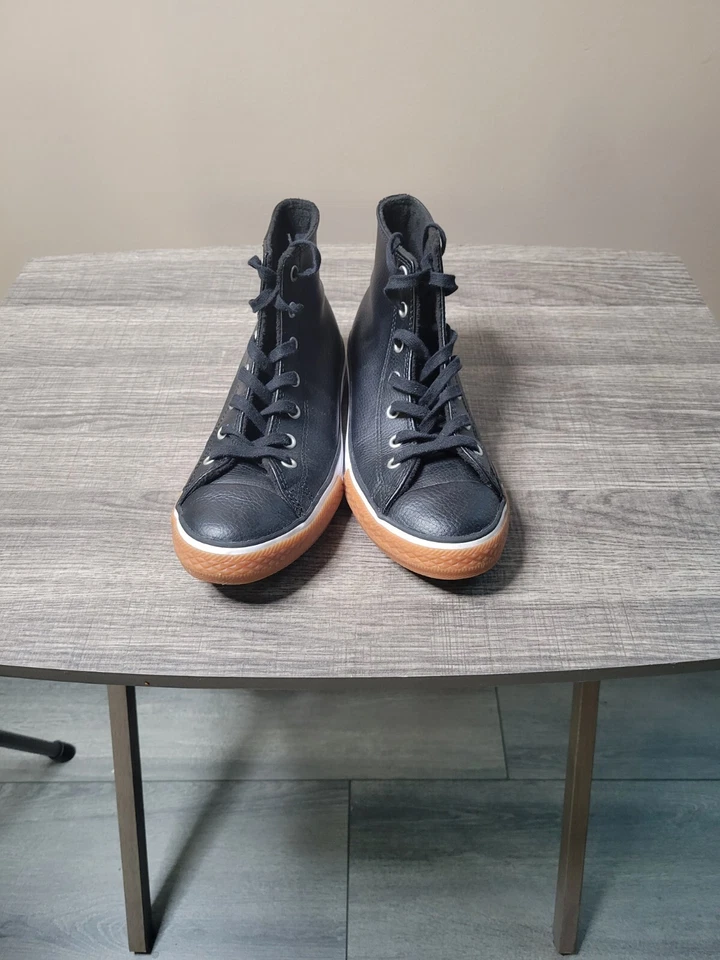 Top alto de cuero negro Chuck Taylor All Star vintage Converse, talla 4 Foto 3 de 4