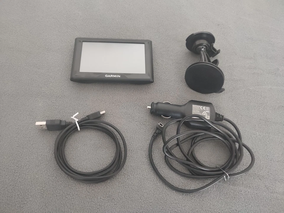 GARMIN DRIVE 40 LMT 4,3 Zoll Navigation Zentraleuropa Lifetime Maps & Traffic - Bild 2 von 4