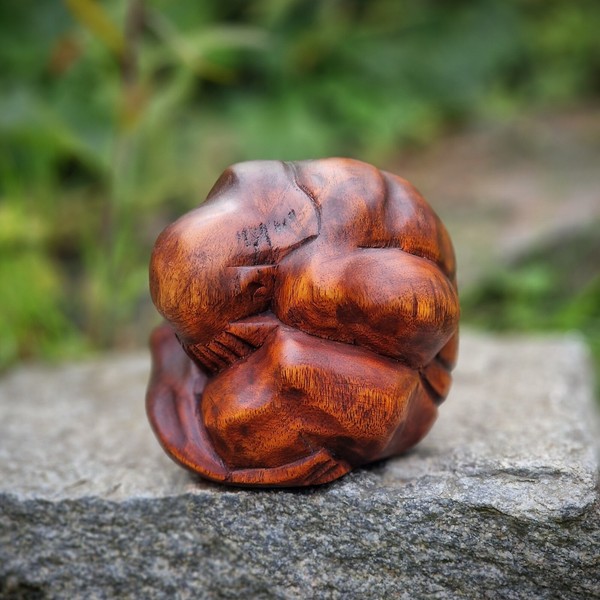 Budawi® Yogiman Orang Malu Skulptur Holzfigur Holzskulptur Meditation Yogi-image