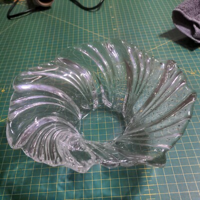 Atemberaubende schwere Glasschale mit Goldflecken