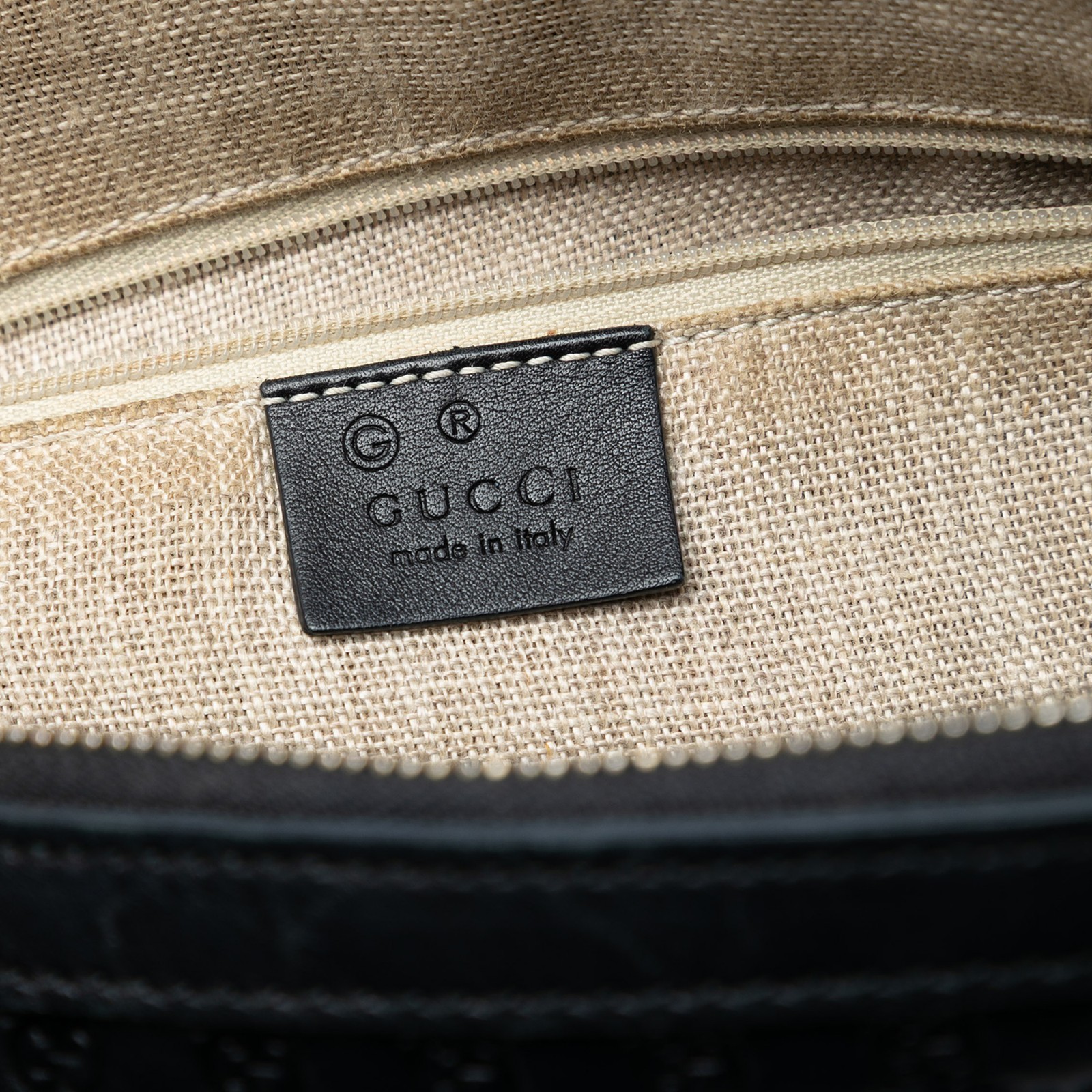 Authenticated Gucci Medium Microguccissima Dome B… - image 5