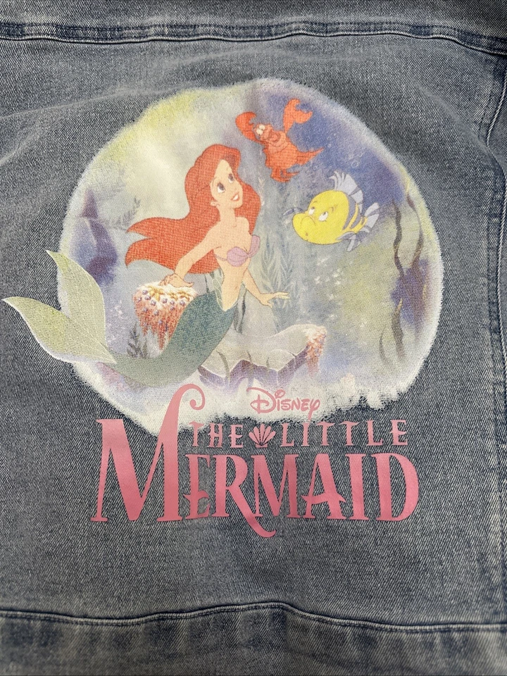 Chaqueta vaquera azul claro de la princesa Sirenita de Disney para niñas, talla mediana Foto 4 de 4