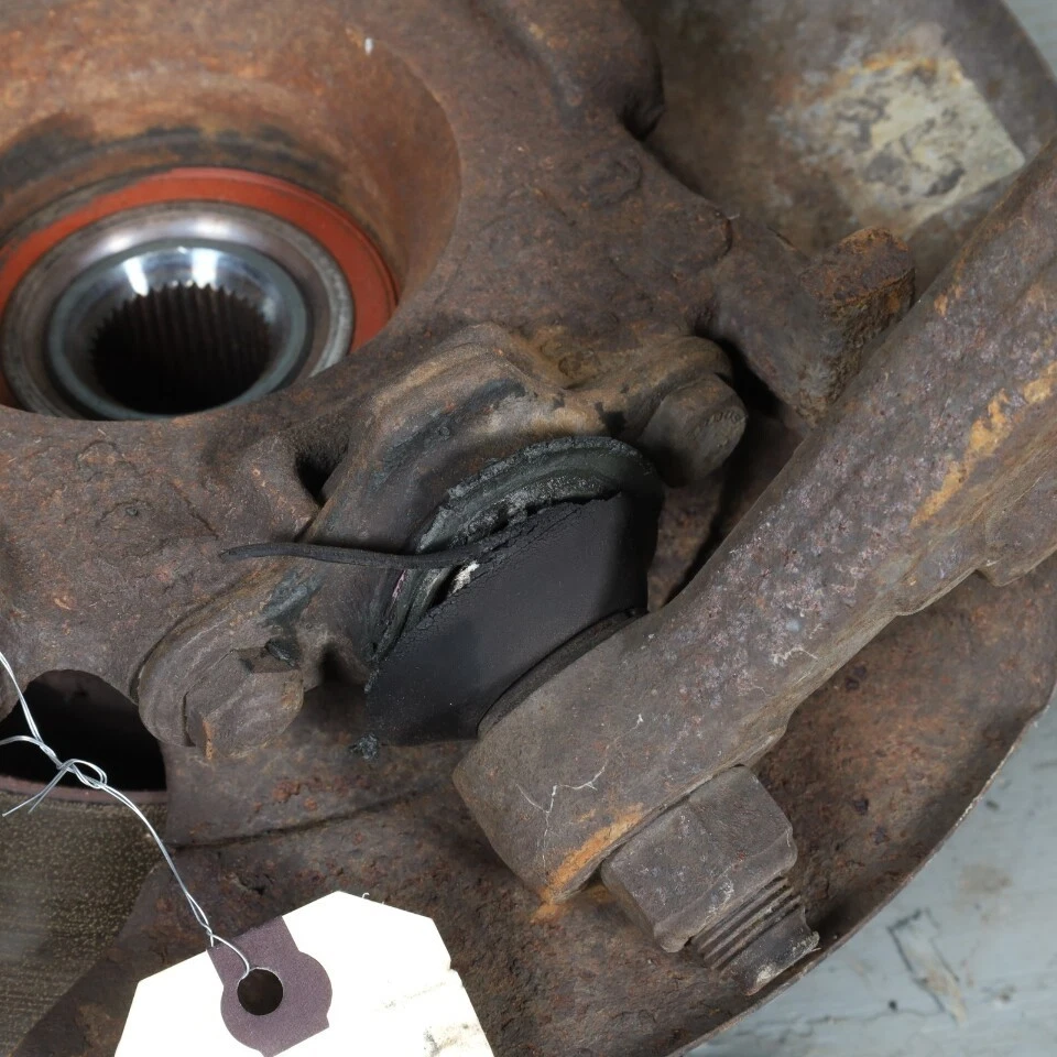 1992-1995 Volkswagen Eurovan Left Front Spindle Control Arm 701407257C OEM Used - Image 3 of 4