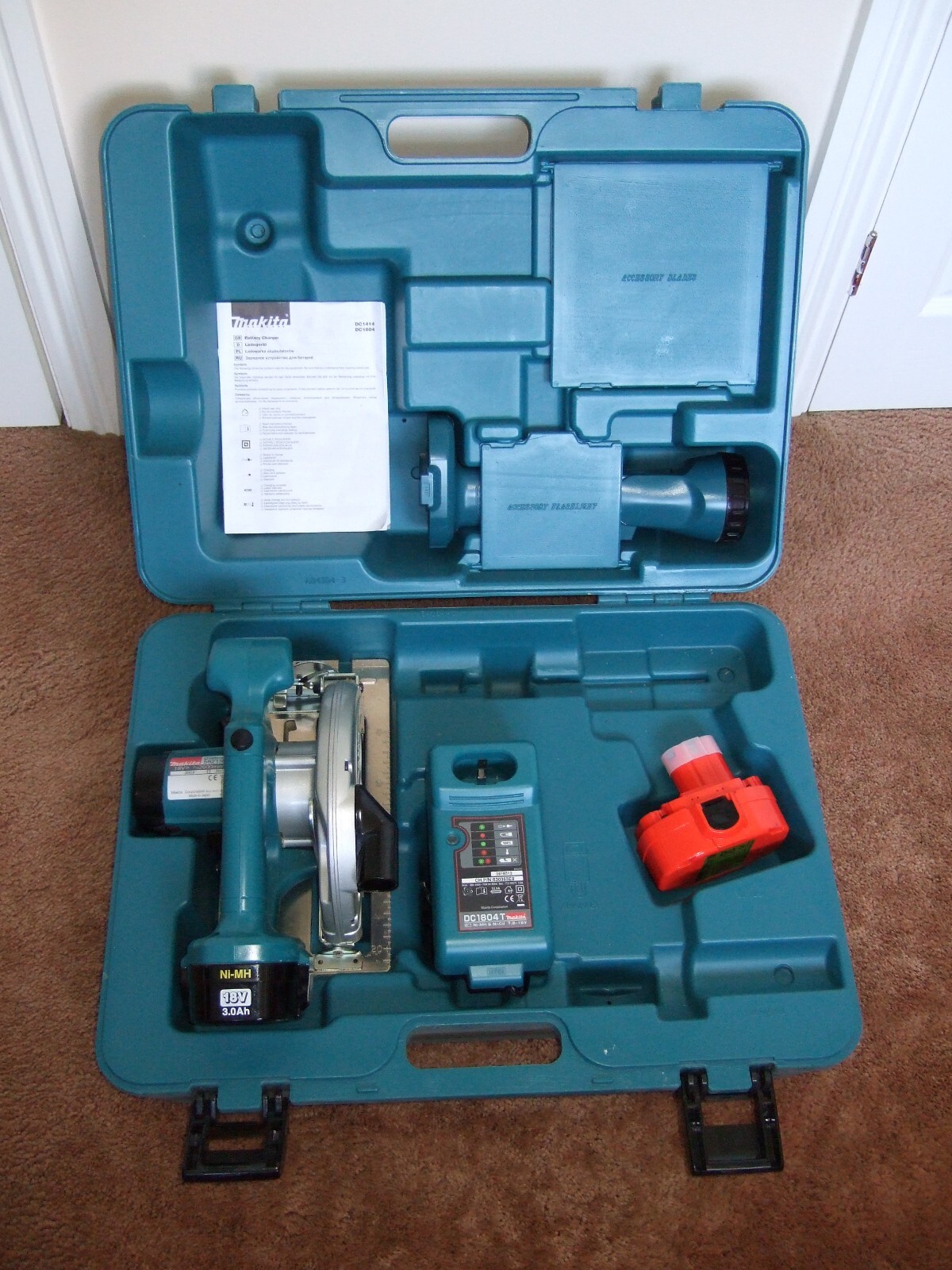 Image of Makita 5621RD cordless circular saw from eBay