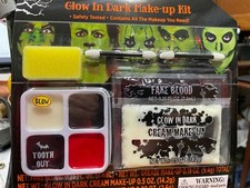 Glow In the dark Make-up Kit Makeup toothout fake blood