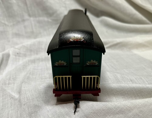 Thomas Kinkade Bringing Home the Tree Combine Train Car-HO Scale-Hawthorne Vlg - Picture 8 of 18