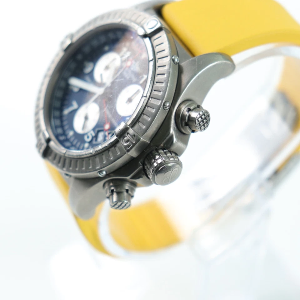 Breitling Chrono Avenger M1 | Titanium | Box & Papers | 44mm | Ref. E73360 - Image 4 of 4