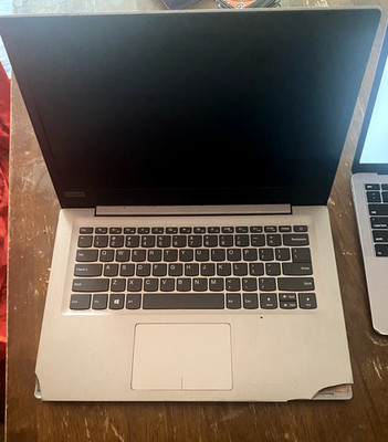 Lenovo Ideapad 320s Laptop 14'' - Intel Core i5-7200U @2.50GHz, 8GB RAM 256GB SSD