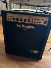 BEHRINGER UltraBass BX300 Bass Amplifier DYNAMIZER Explosive Punch