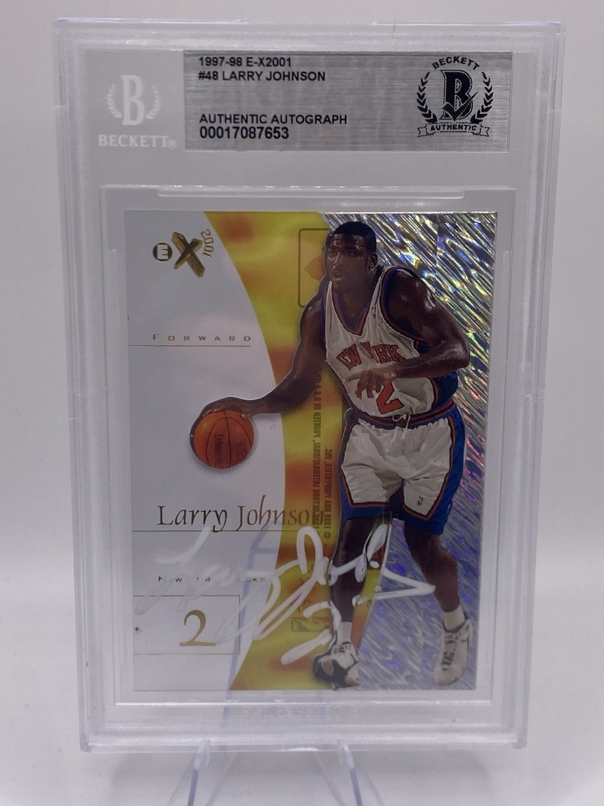 1997-98 E-X2001 Larry Johnson New York Knicks #48 Beckett Authentic Autograph