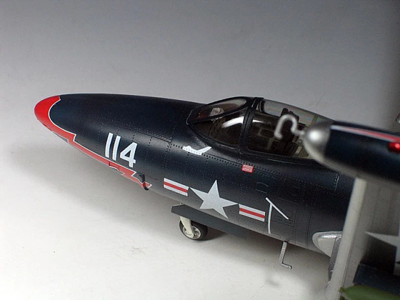 US.NAVY F9F-3 PANTHER 1/48 aircraft Trumpeter model plane kit 02834 - Image 2 of 4