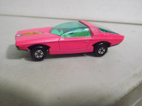 1971 Matchbox Superfast Pink Vauxhall Guildsman No. 40 Made In England By Lesney
