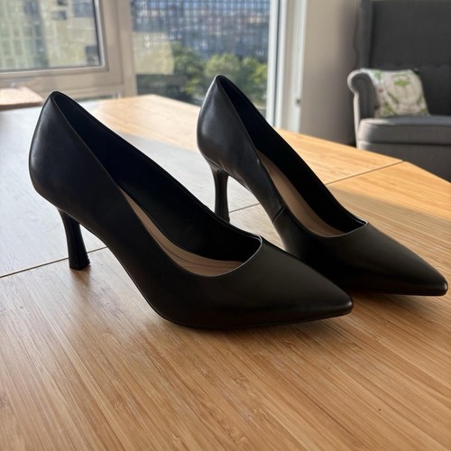 Kelly & Katie Womens Black Pumps Size 6.5 M Pointed Toe Mid Heel Never Worn