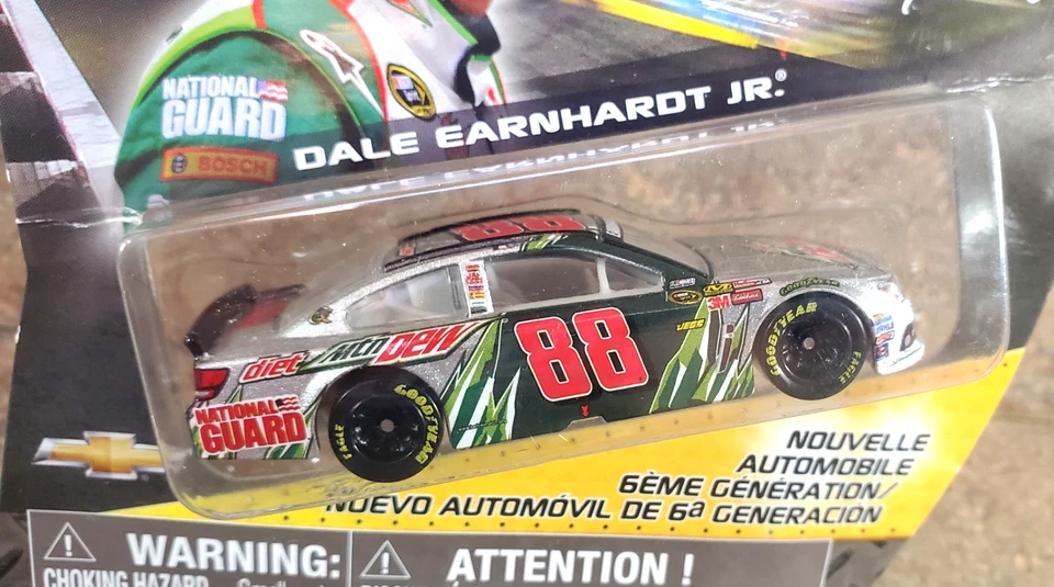 1/64 2013 Dale Earnhardt Jr Diet Dew NASCAR Authentics nuevo coche de quinta generación Foto 4 de 4