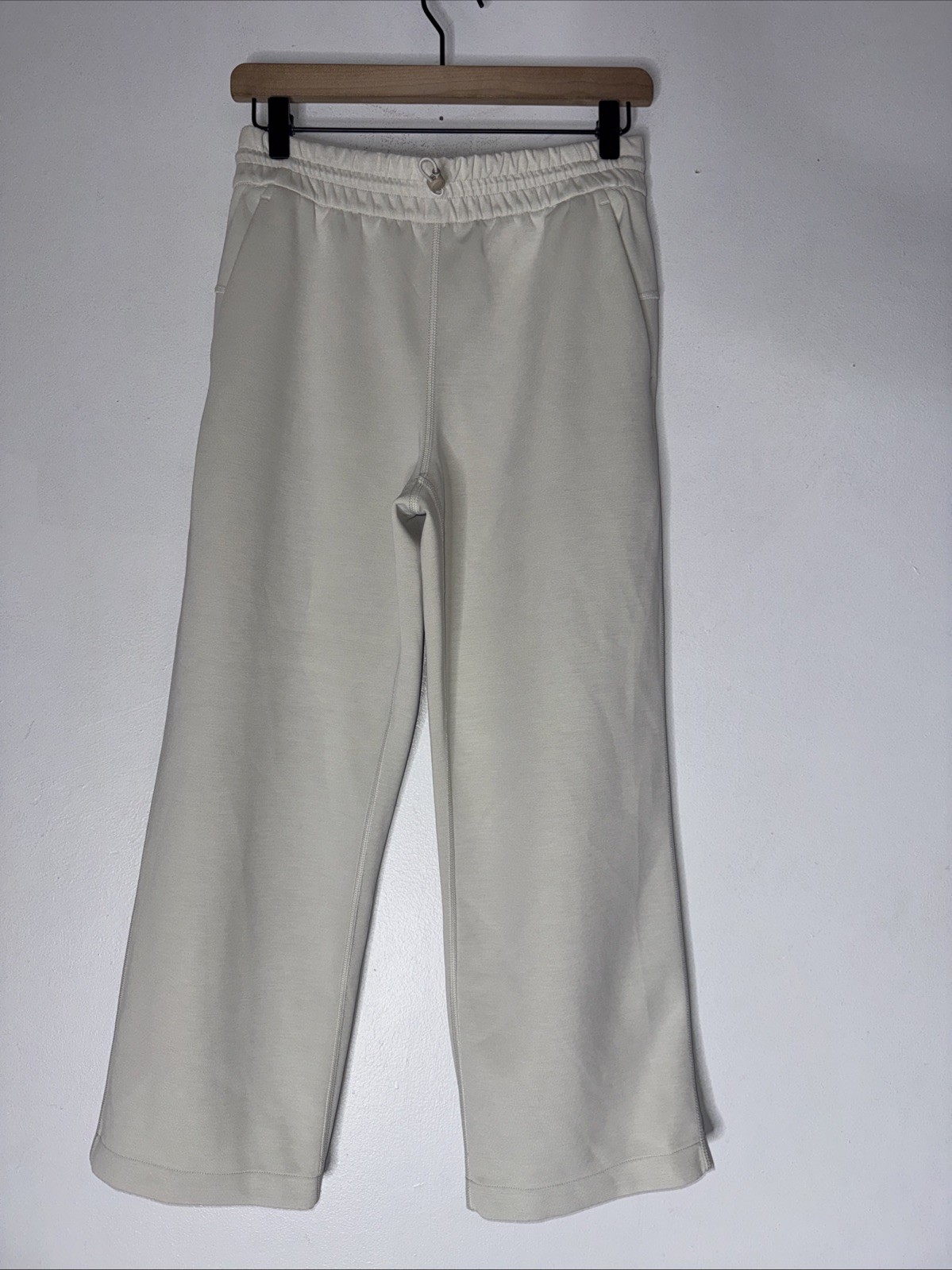 lululemon Softstreme straight-leg crop pants in gray cream size 6
