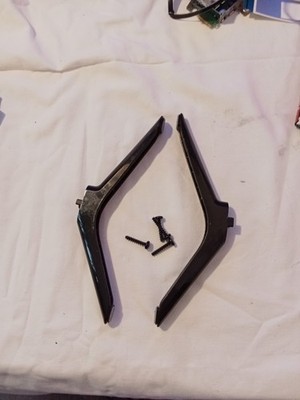 MI L32M6-6AEU TV FEET
