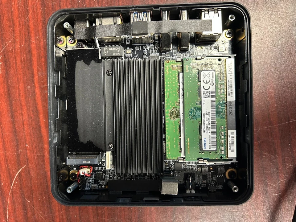 Minisforum UM450 AMD Ryzen 5 4500U 2.4GHz, 16GB RAM, NO SSD/OS/AC #95 - Image 4 of 4