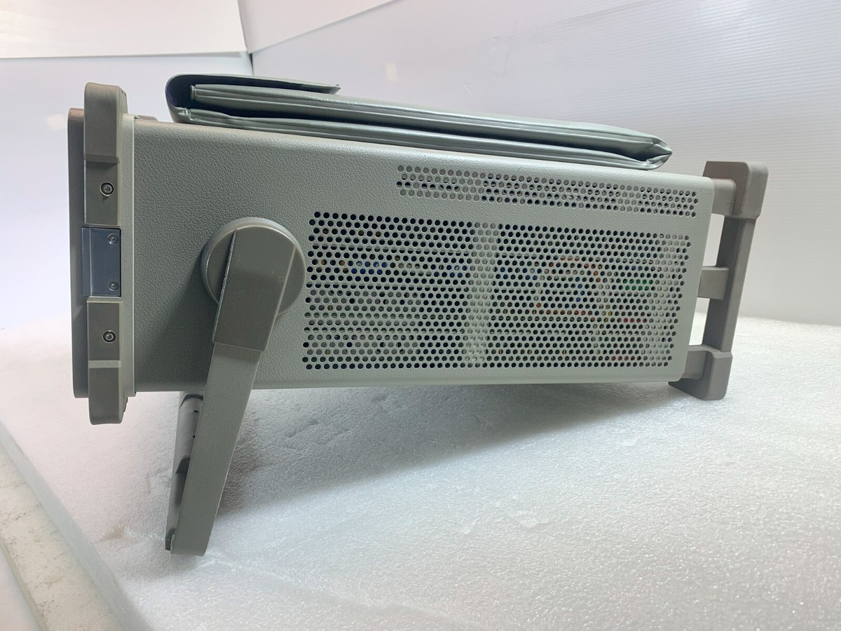 HP HEWLETT PACKARD 35670A ,OPT: 1C21D21D4AAY6 UFCUFF HP HEWLETT PACKARD 35670A ,OPT: 1C21D21D4AAY6 UFCUFF