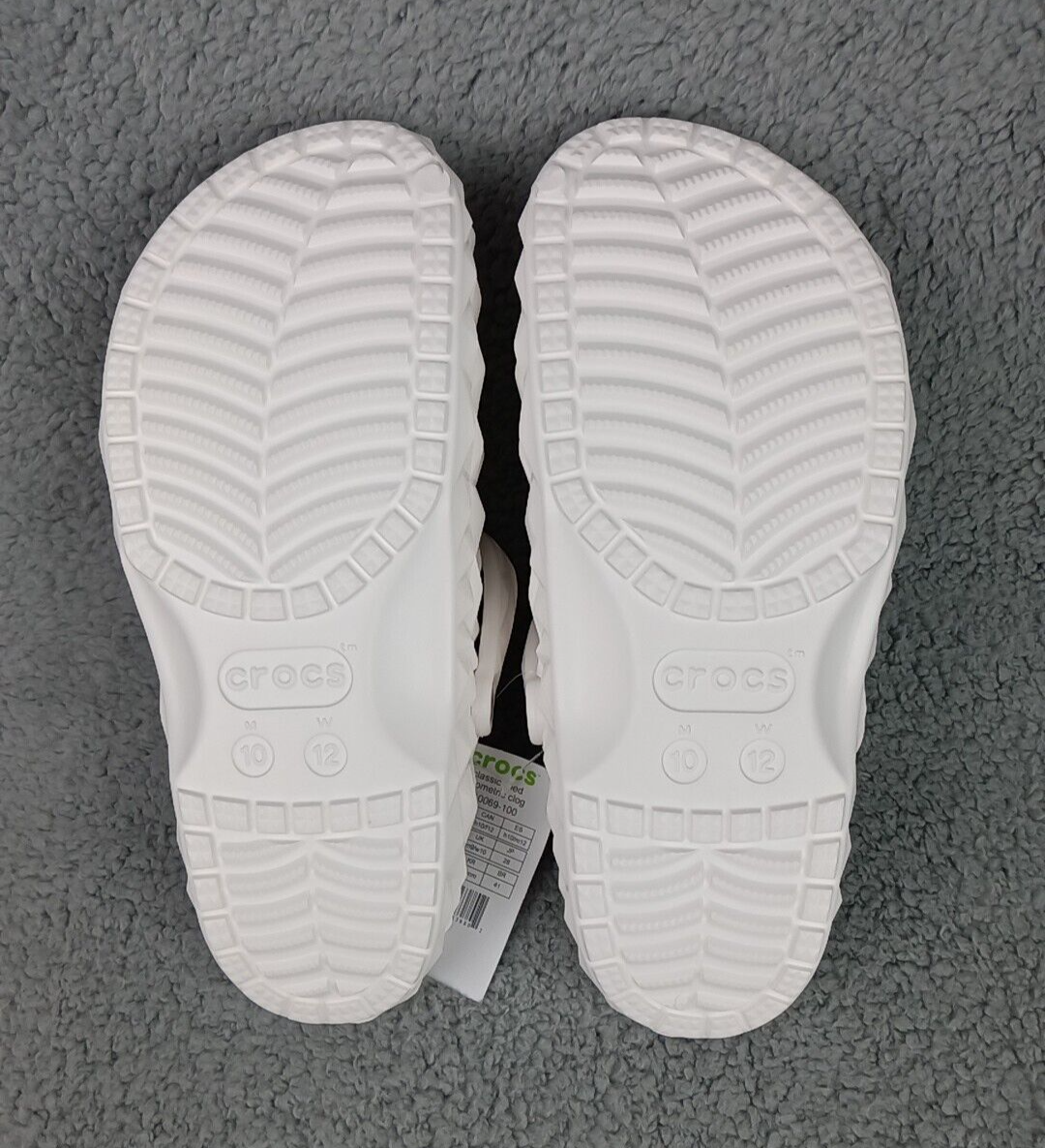 Crocs Classic Lined Geometric Clog White M10 / W12 210069-100 NWT 