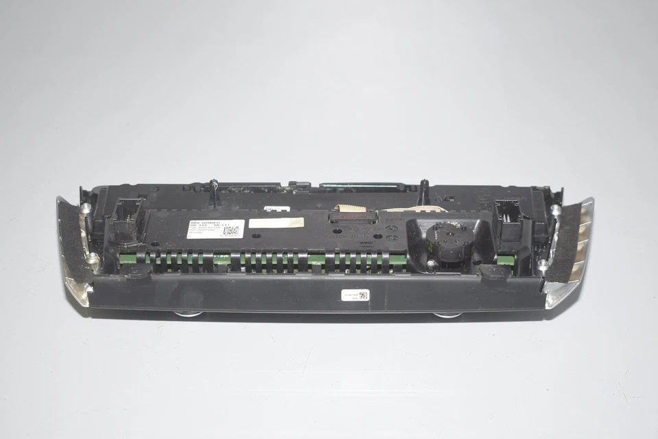 BMW F07 5er Radio und Klimabedienteil 9229808 9221663 9328418 NICHT GETESTET - Image 3 of 4