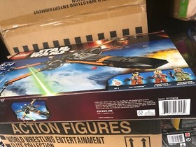 LEGO Star Wars Poe's X-Wing Fighter 75102 The Force Awakens New DENTED BOX