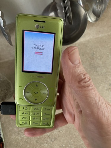 LG Verizon Chocolate Phone Green in Box Read Description - Picture 9 of 22