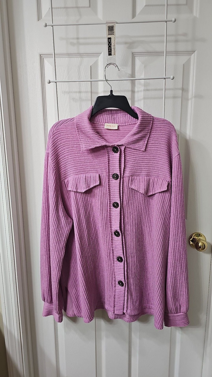 Hailey & Co Ribbed Button Down Shacket Jacket in … - image 1
