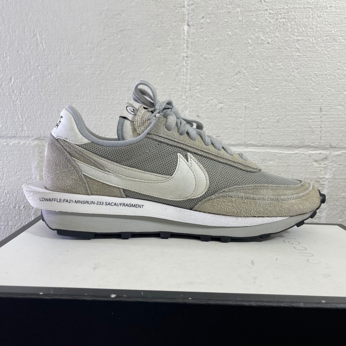 Nike LD Waffle SF Sacai Fragment Gray White DH2684-001 Sneaker