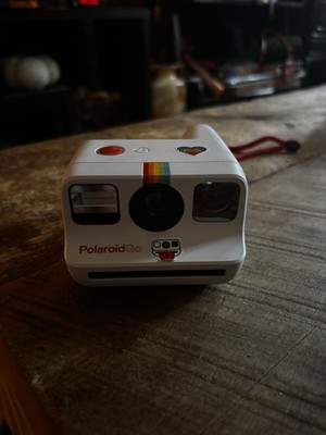 Polaroid Go Instant Camera Model White w/ Polaroid Go Film Pack