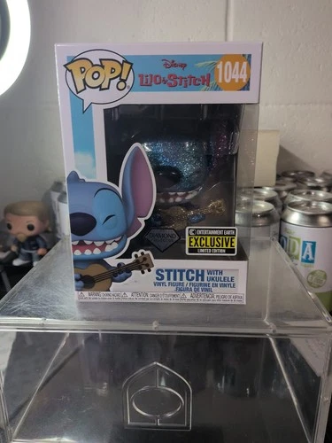 Funko Pop! Disney Lilo & Stitch with Ukulele Diamond (EE Exclusive) #1044
