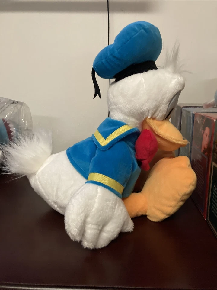 Juguete de peluche Pato Donald 14" Disney Store nuevo con etiquetas peluche limpio Foto 4 de 4