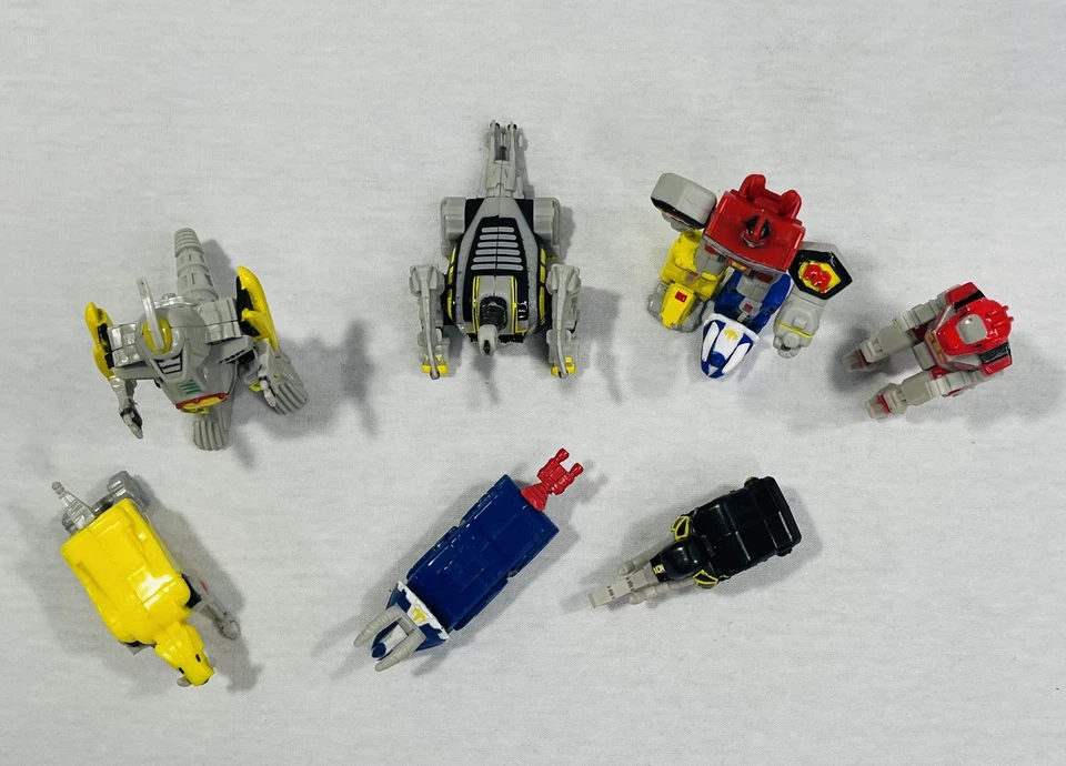 Lote de mini figuras vintage Micro Machines Mighty Morphin Power Rangers Dinozord Foto 3 de 4
