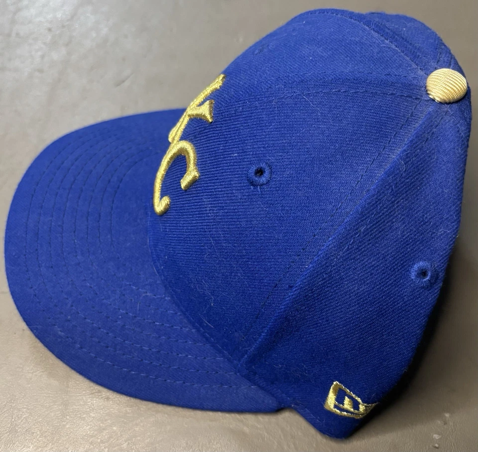 Kansas City Royals - NEW ERA 59Fifty - Fitted Hat/Cap - Size 7 1/4 - Blue/Gold - Image 2 of 4