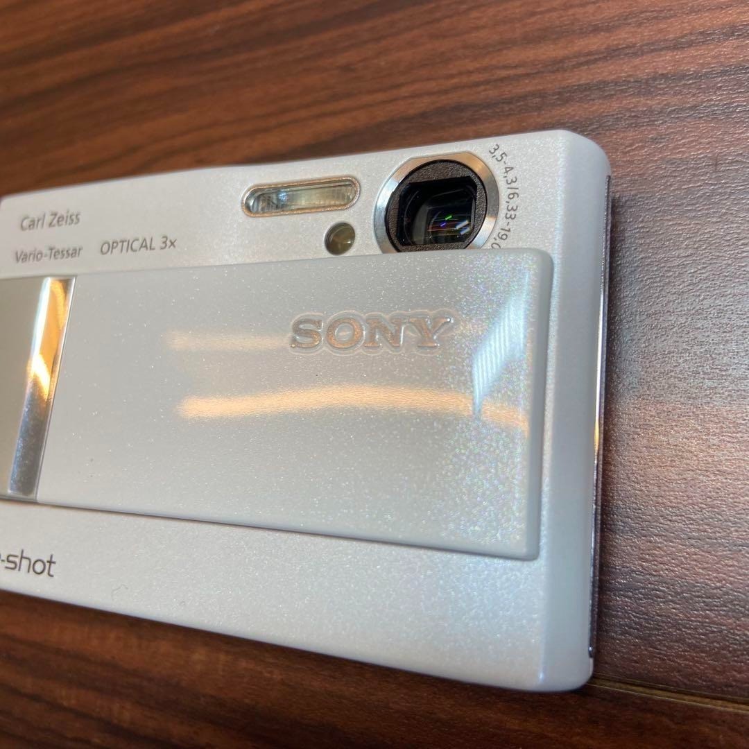 Sony Cyber-shot DSC-T10 7.2MP Digital Camera - Silver for