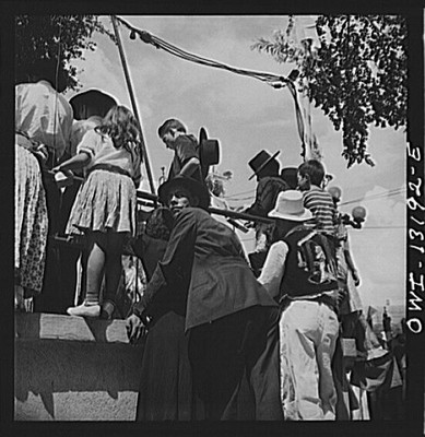 Photo:Children Parade Float 1910s Crowded Spectators Black White Photo