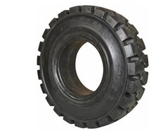 Forklift Tire Solid Pneumatic 7.00-12 | Black Traction