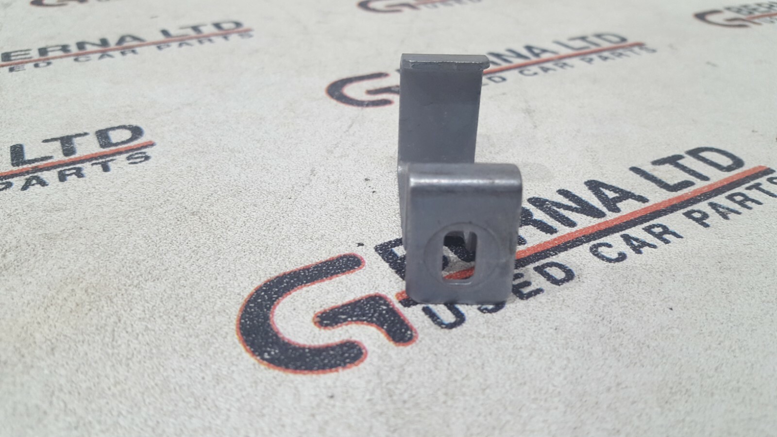 GENUINE MERCEDES A CLASS W177 2018-2020 SUPPORT BRACKET  