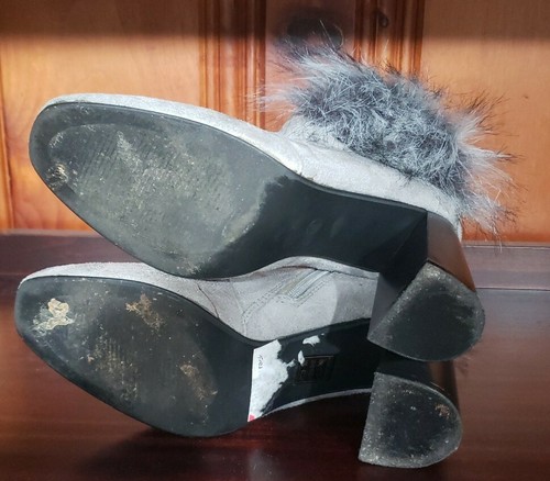 Cape Robbin Bernice II Sz 8 Gray Faux Suede Zip Up Fur Boots Block Heel 3 1/2 In - Picture 4 of 4
