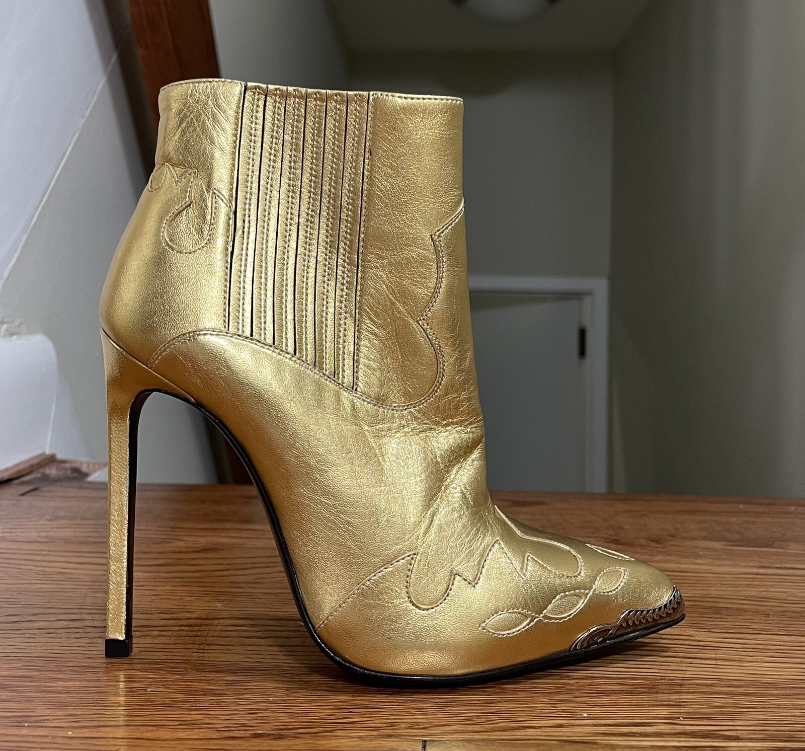 Décolleté Saint Laurent donna taglia 36 1 2 oro metallizzato made in Italy YSL