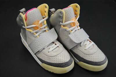 [366164-002] USED WITH BOX NIKE AIR YEEZY 2009 ZEN GREY SIZE 9.5