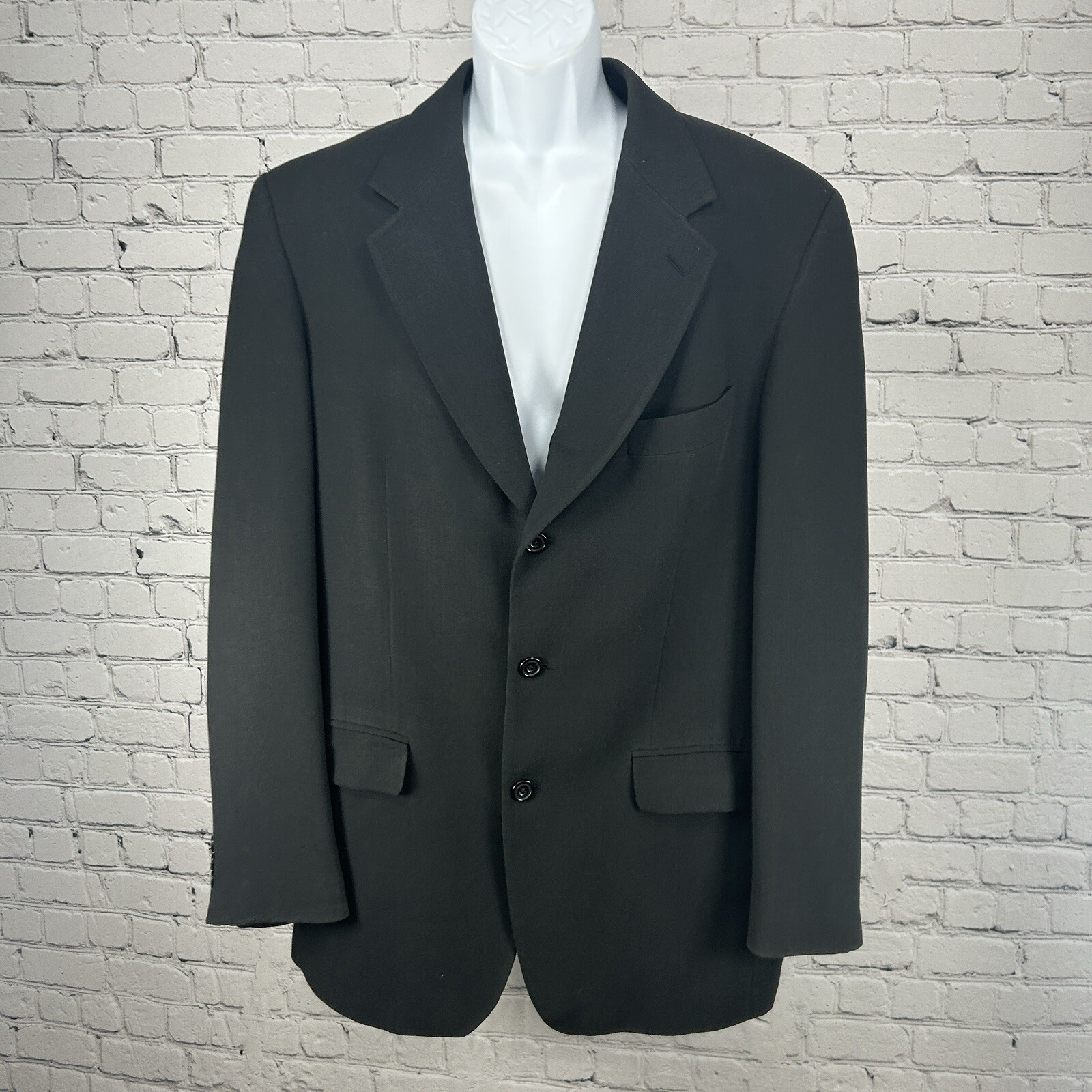 Giacca blazer tuta Yves Saint Laurent tinta unita nero 3 bottoni senza sfiato taglia 43L