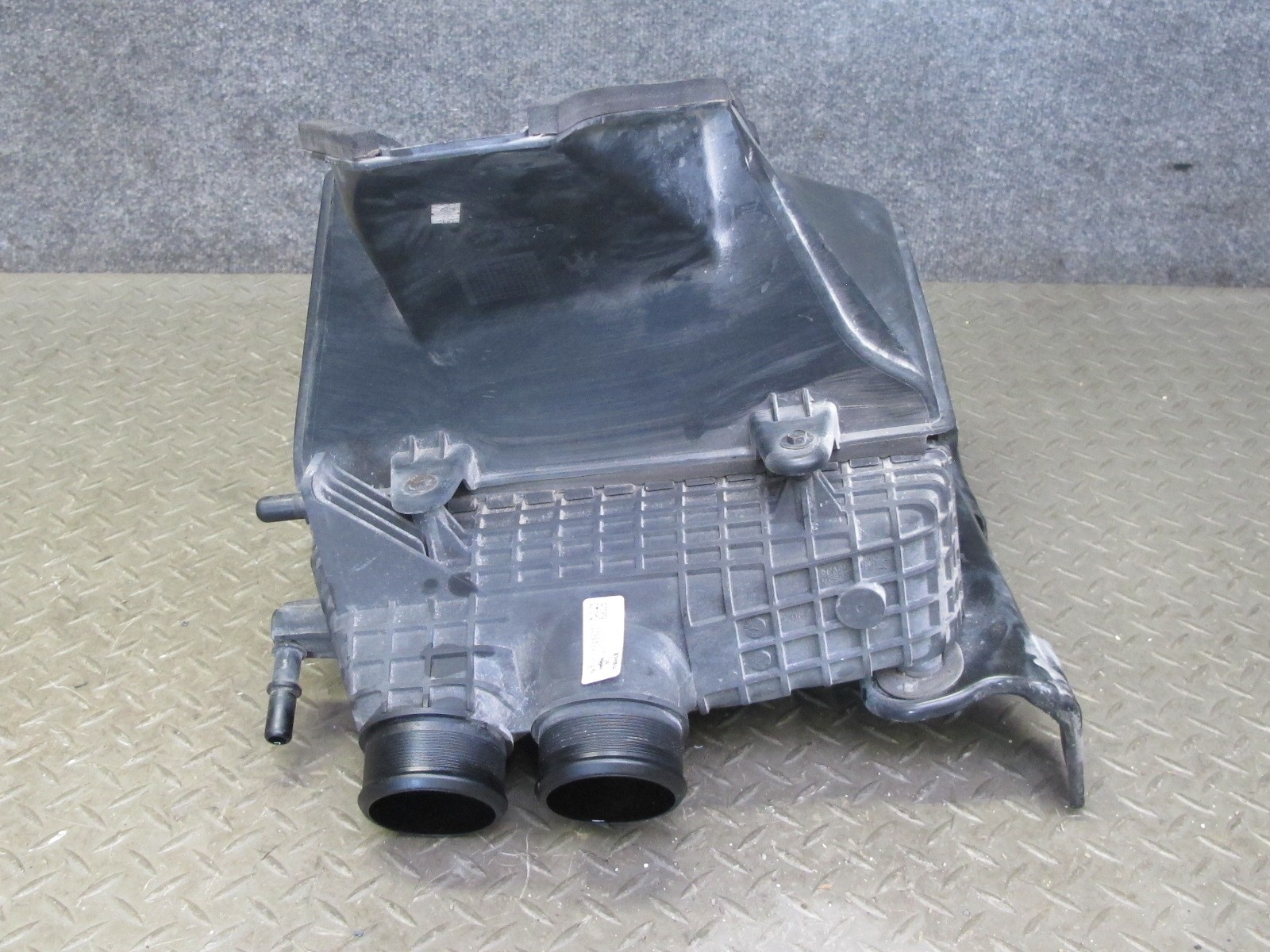 2017-2020 MASERATI LEVANTE M161 3.0L FRONT RIGHT SIDE RADIATOR AIR INTERCOOLER