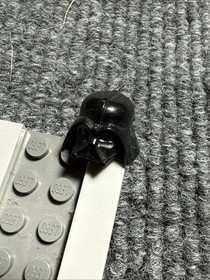 NEW LEGO - Headgear - Star Wars - Darth Vader Helmet old x1 - 7264 7200 7965